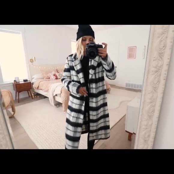 Plaid Shacket Long Black White - Picture 4 of 7